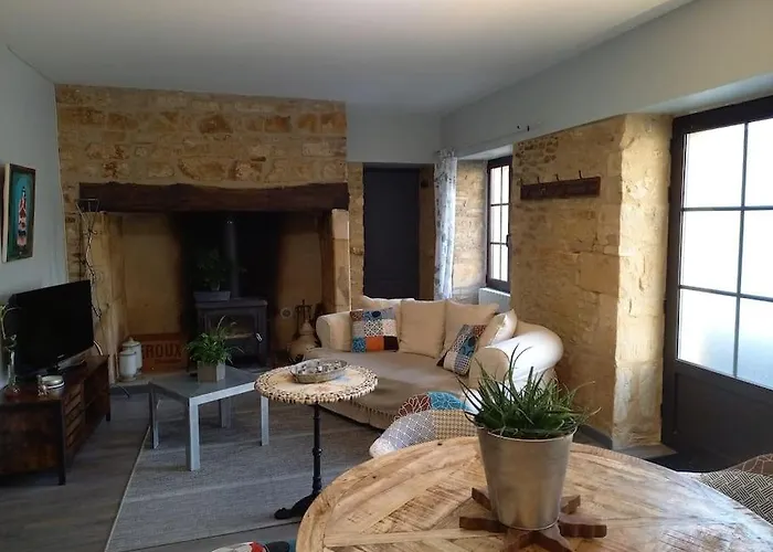 Talia Hébergement de vacances Saint-Crépin-et-Carlucet